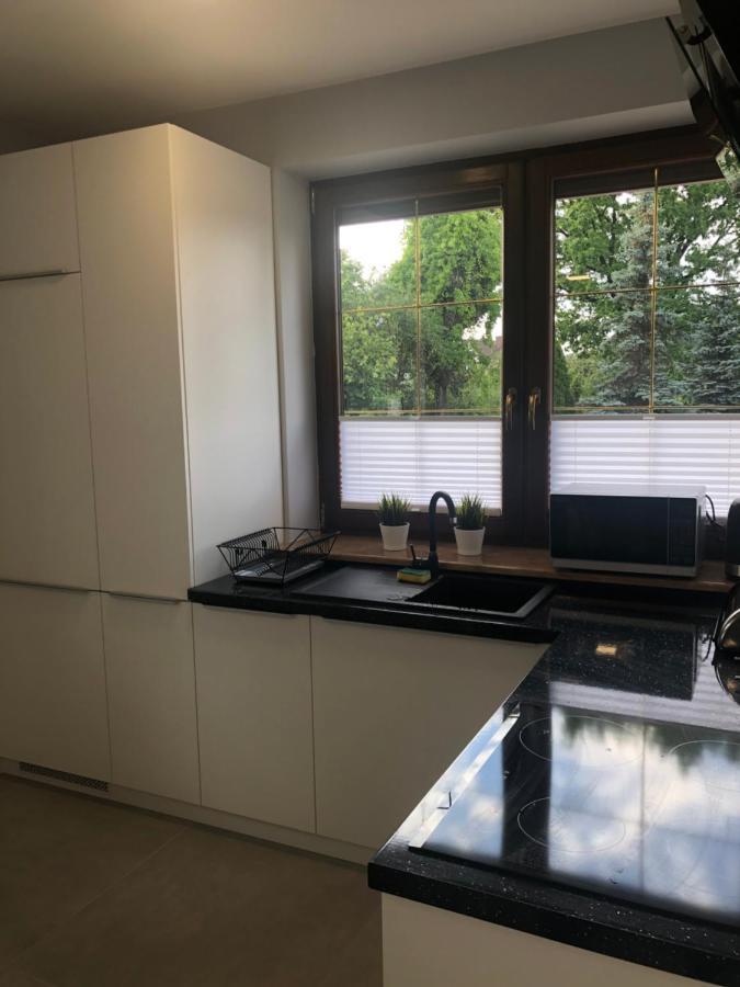 Klimatyzowane Apartamenty I Pokoje Przy Targach Kielce Exterior foto