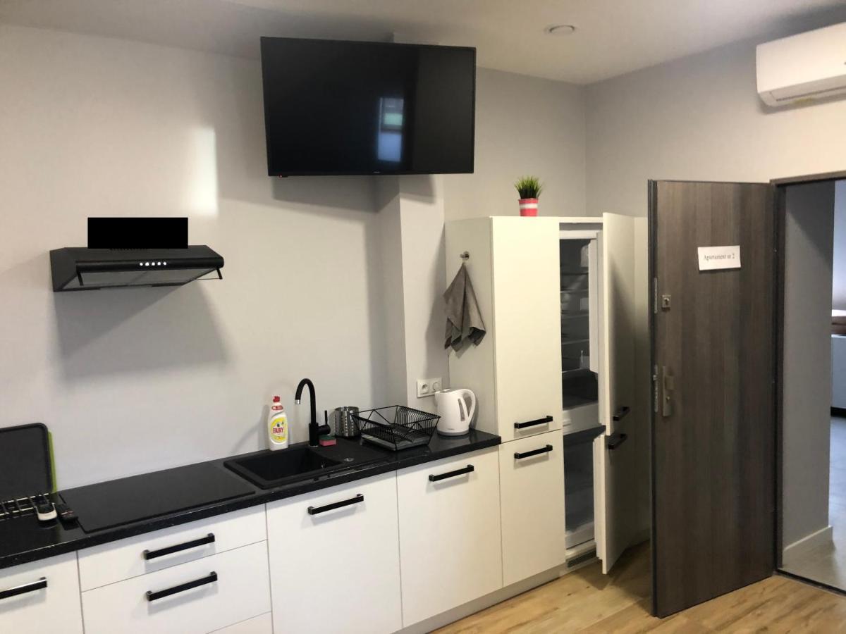 Klimatyzowane Apartamenty I Pokoje Przy Targach Kielce Exterior foto