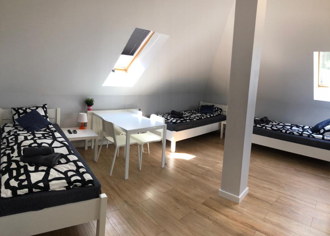 Klimatyzowane Apartamenty I Pokoje Przy Targach Kielce Exterior foto