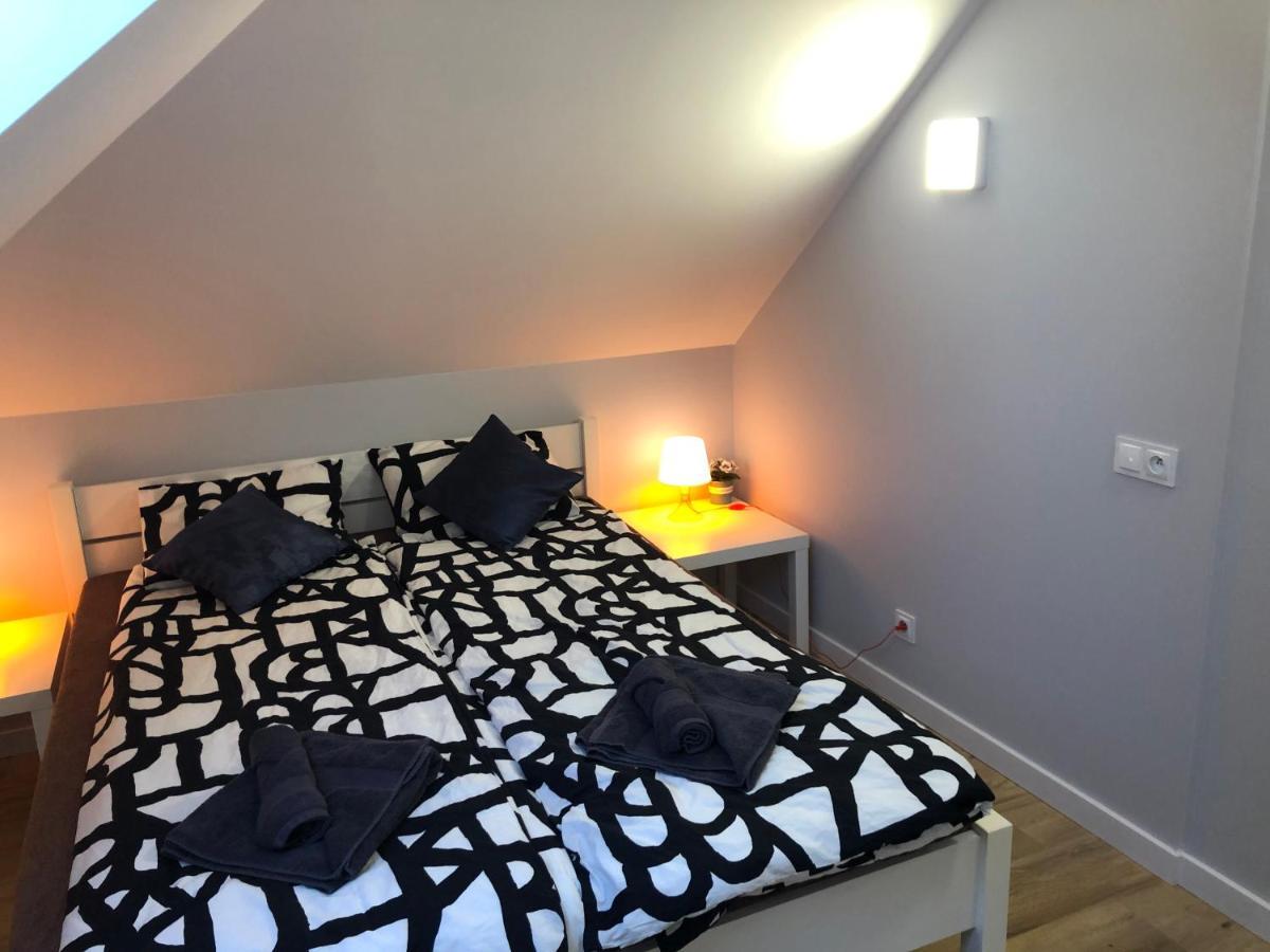 Klimatyzowane Apartamenty I Pokoje Przy Targach Kielce Exterior foto